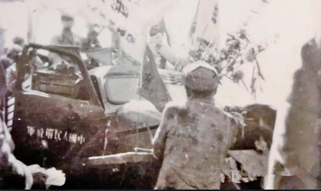 75年的回响——乐山镌刻十八军“进军西藏出发地”侧记(图1) 75年的回响——乐山镌刻十八军“进军西藏出发地”侧记(图1)